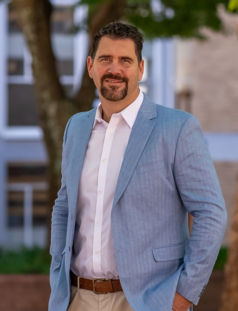 Prof Arno van Niekerk